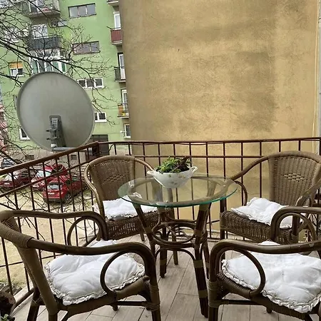 Great Flat Sleeps 6 In Center * Póla